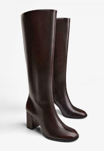 Высокие сапоги