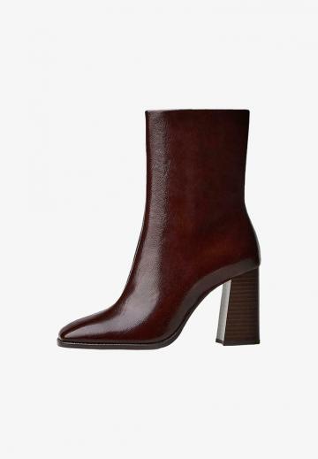 Полусапожки на высоком каблуке