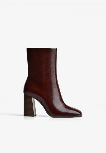 Полусапожки на высоком каблуке