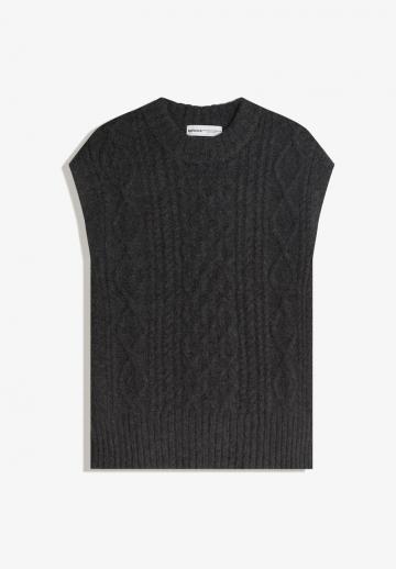 Пуловер без рукавов