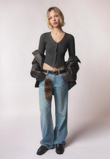 Вязаный жилет