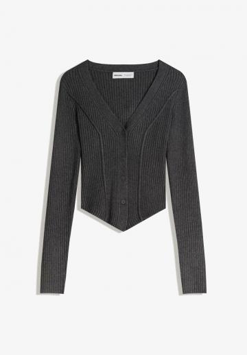 Вязаный жилет