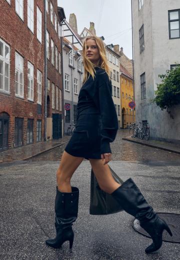 Вязаное платье