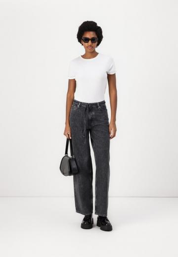 Свободные джинсы