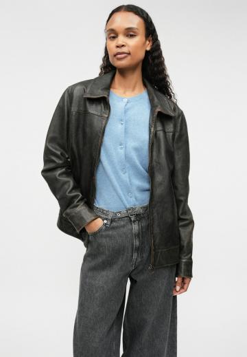 Короткие джинсы