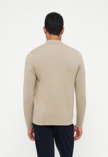 Вязаная кофта