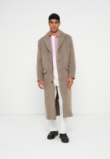 Шерстяное пальто