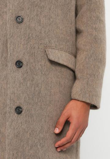 Шерстяное пальто