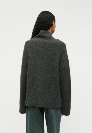 Длинный пуловер