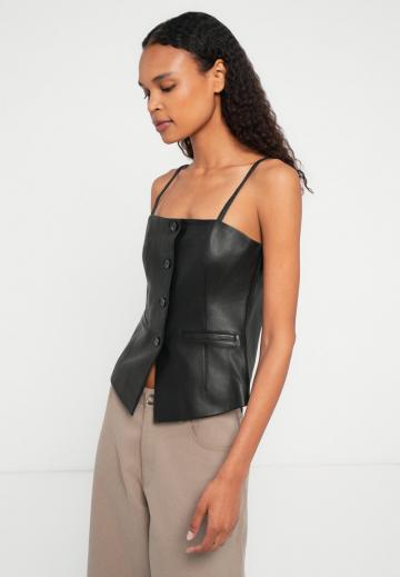 Топ на бретельках