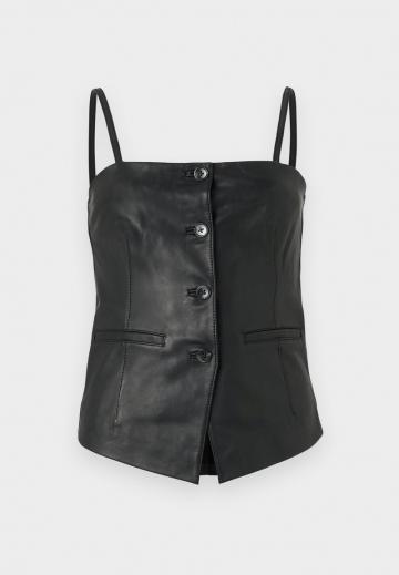 Топ на бретельках