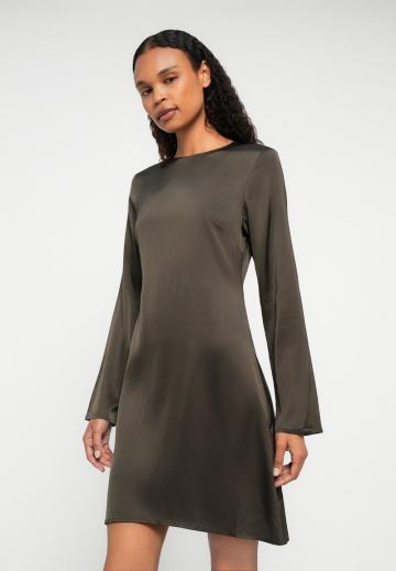 Коктейльное платье