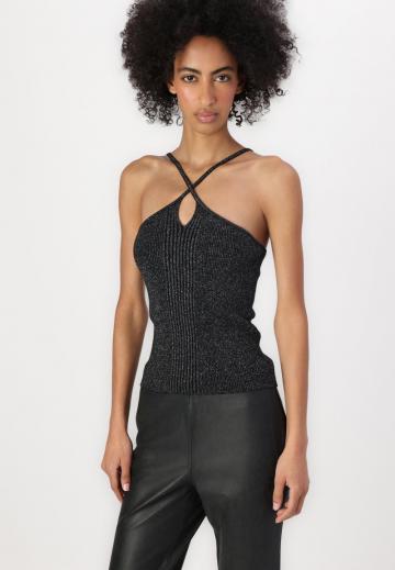 Топ на бретельках