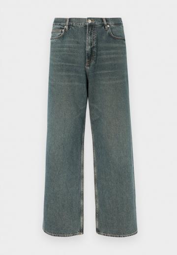 Свободные джинсы