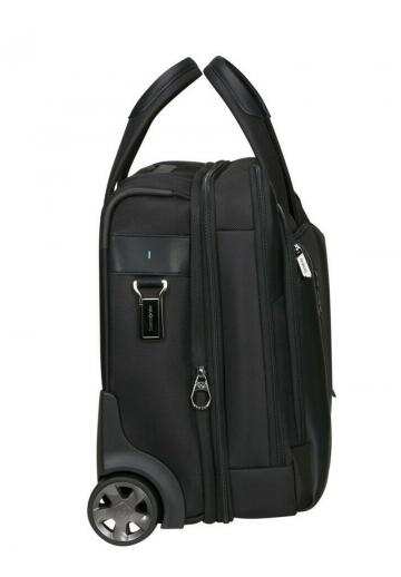 Чемодан на колесах