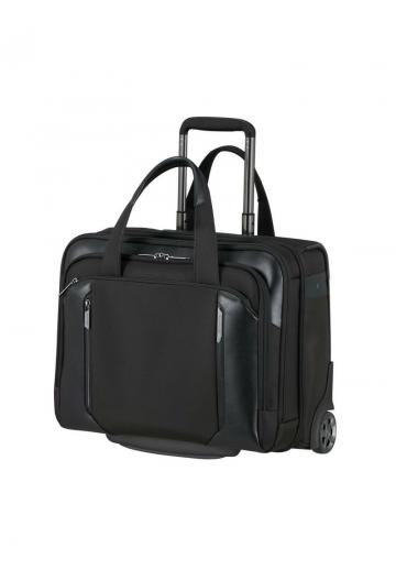 Чемодан на колесах