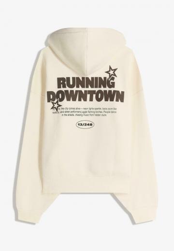 Пуловер с капюшоном