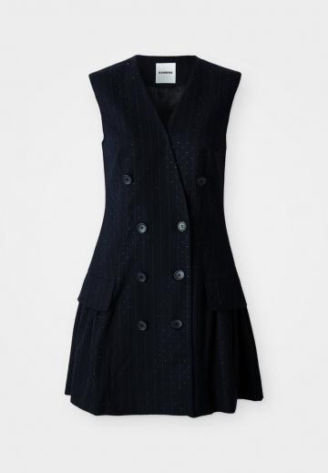 Короткое платье