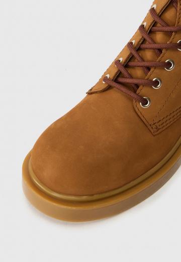 Ботинки на шнуровке