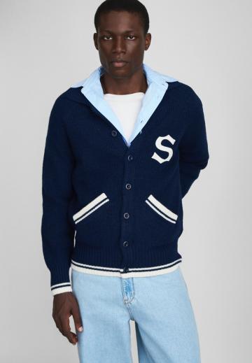 Вязаная кофта