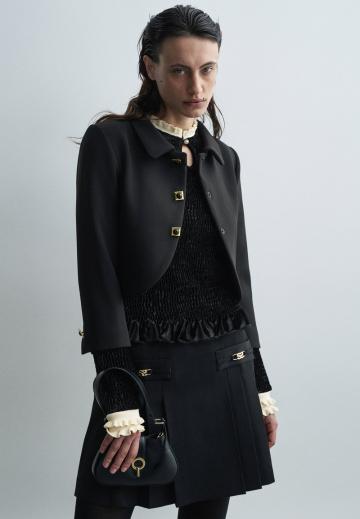 Короткая куртка