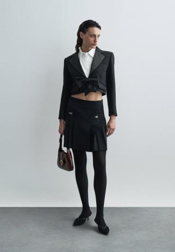 Короткий блейзер