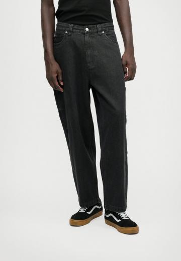 Свободные джинсы