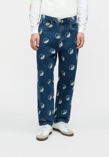 Свободные джинсы