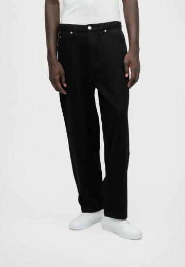 Свободные джинсы