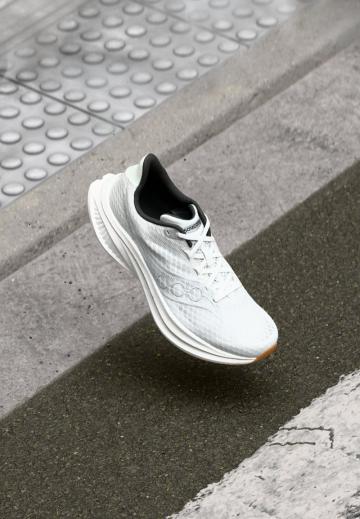 Беговые кроссовки