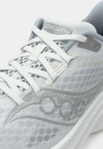 Беговые кроссовки