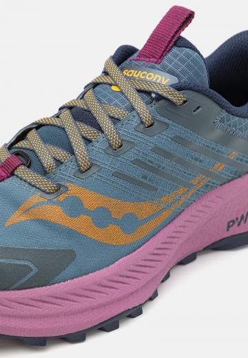 Беговые кроссовки