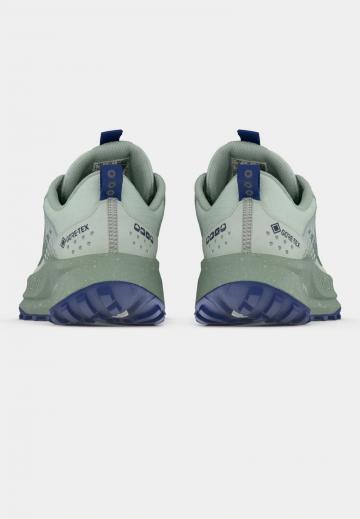 Беговые кроссовки