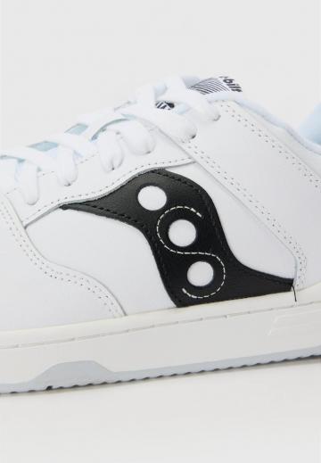 Гандбольные кроссовки