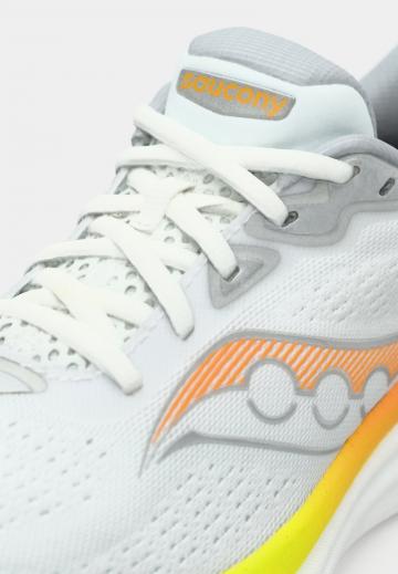 Беговые кроссовки