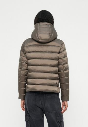 Зимняя куртка