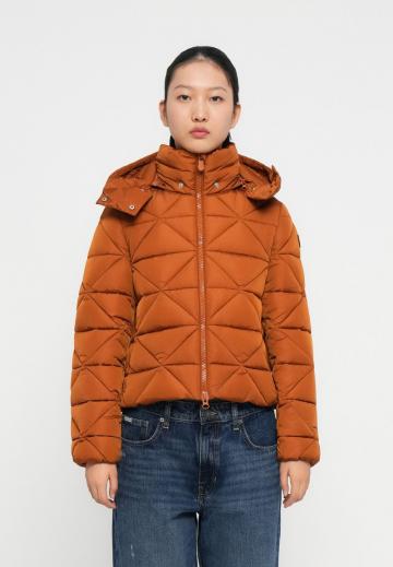 Зимняя куртка