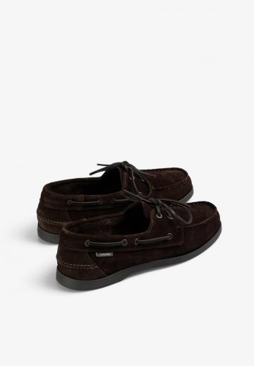 Ботинки на шнуровке