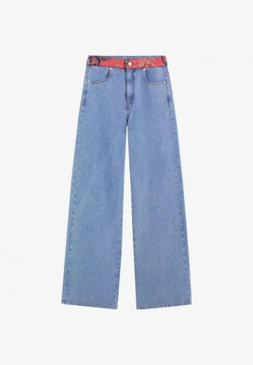 Клешеные джинсы