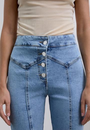 Клешеные брюки