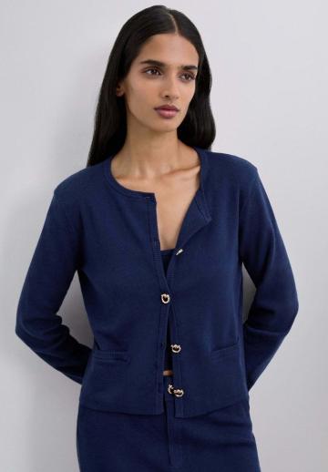 Вязаная кофта