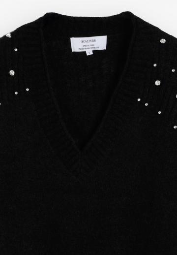 Пуловер с вырезом V