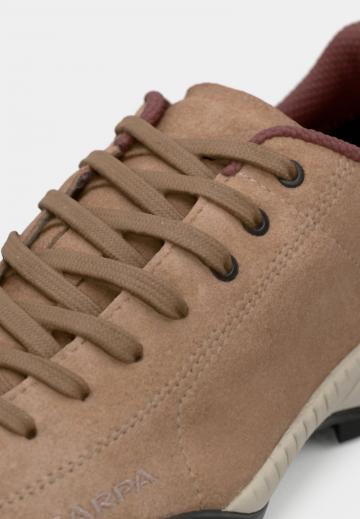 Походная обувь