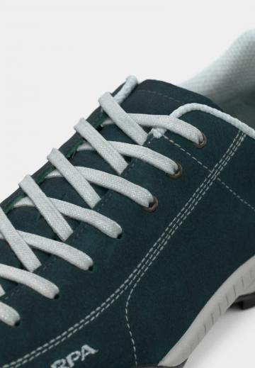 Походная обувь