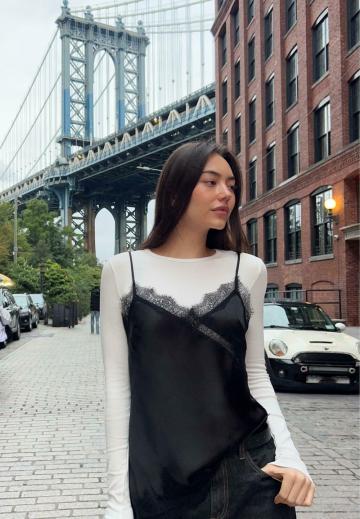 Топ на бретельках