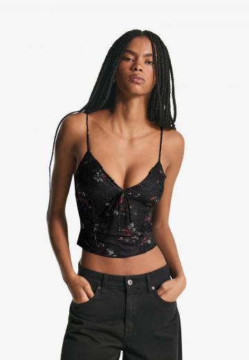 Топ на бретельках