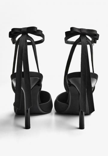 Туфли на высоком каблуке