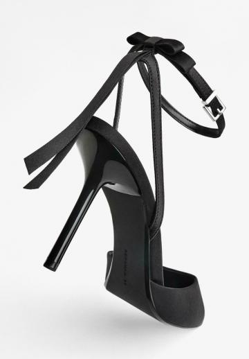 Туфли на высоком каблуке