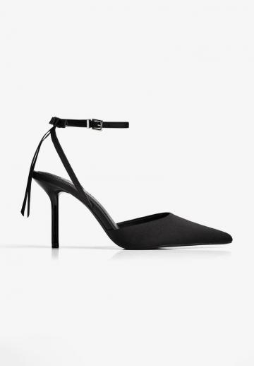 Туфли на высоком каблуке