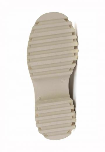 Ботинки на шнуровке